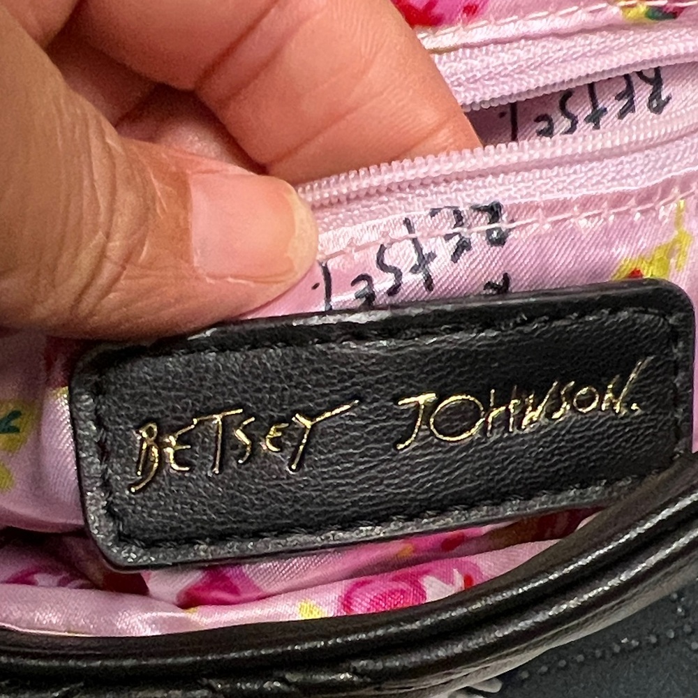 Betsey Johnson Black Quilted Shoulder Bag - Picture 6 of 8